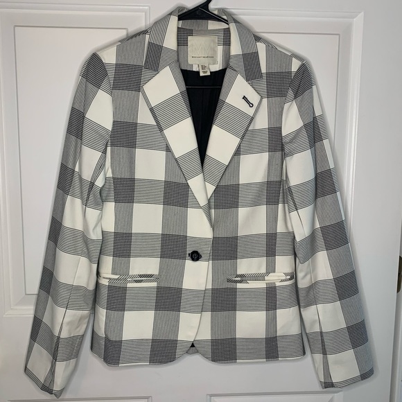 Women’s Blazer - Picture 1 of 8